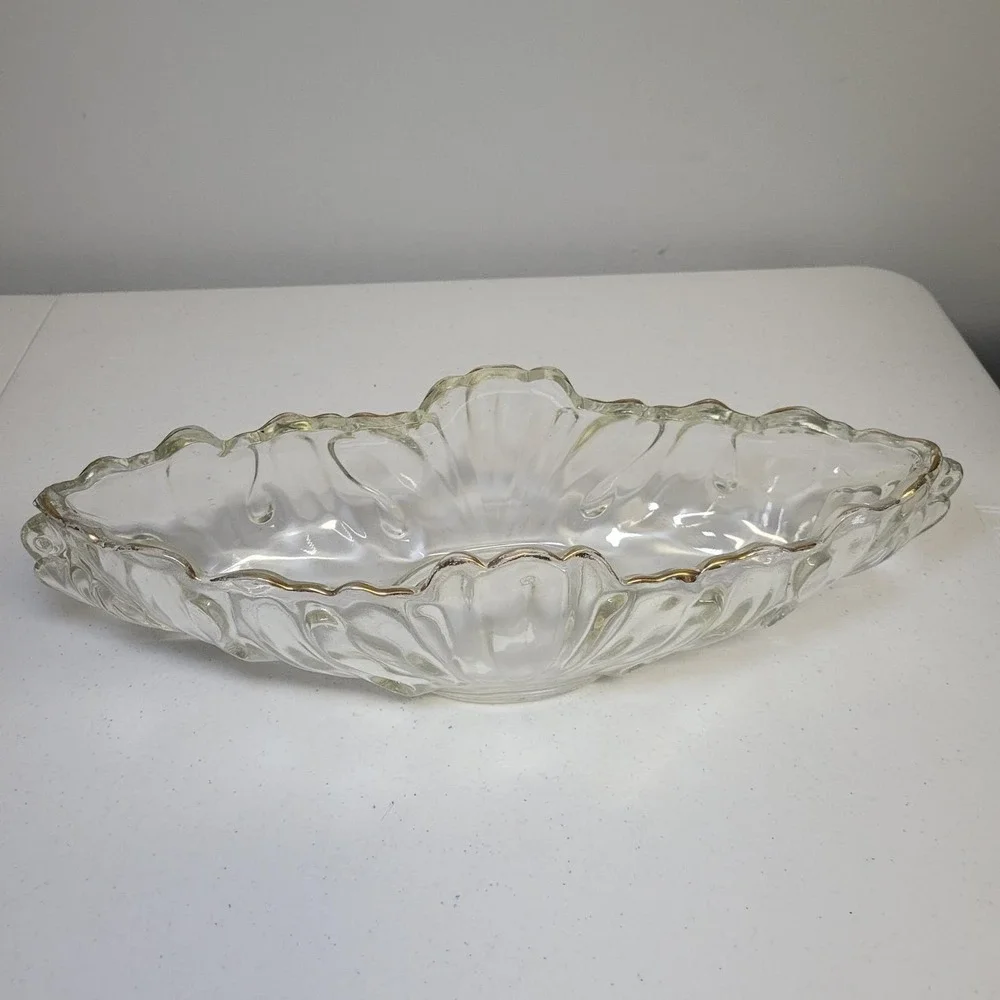 Vintage Indiana Glass Tiara Gold Trim Scalloped‎ Edge Oval Console Bowl Clear